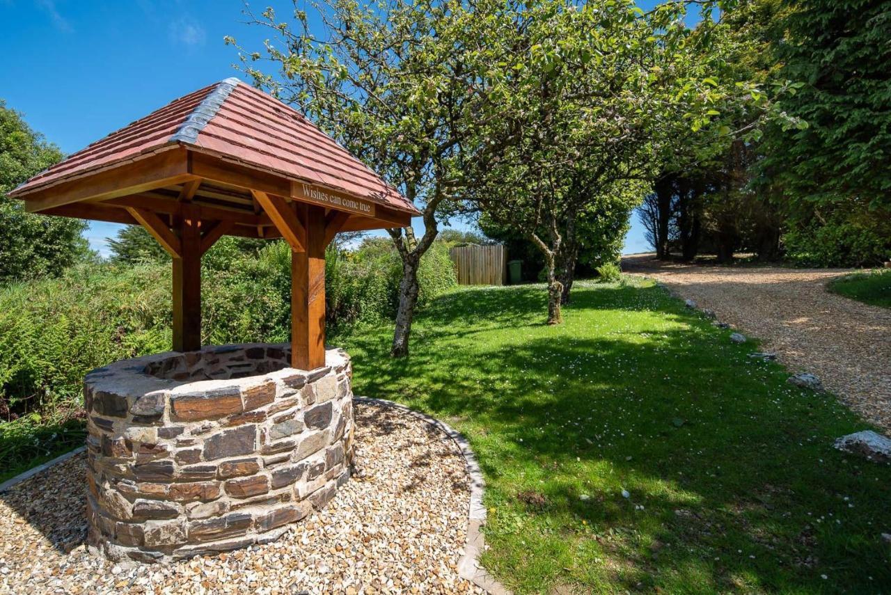 Poppy'S Barn Villa อิลฟราคูมบ์ ภายนอก รูปภาพ